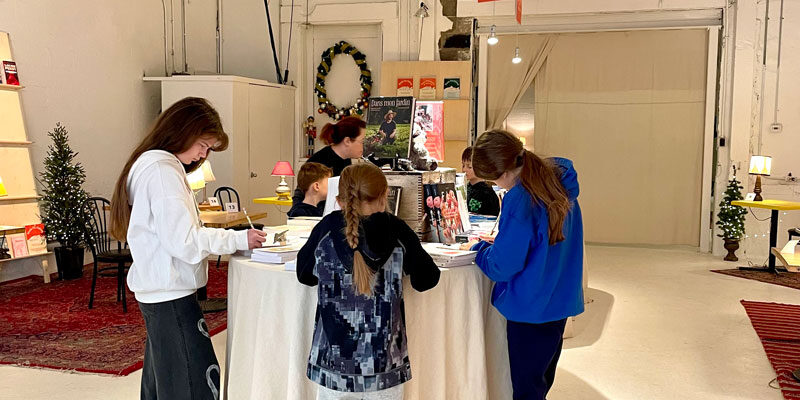 Petit-salon-du-livre-800